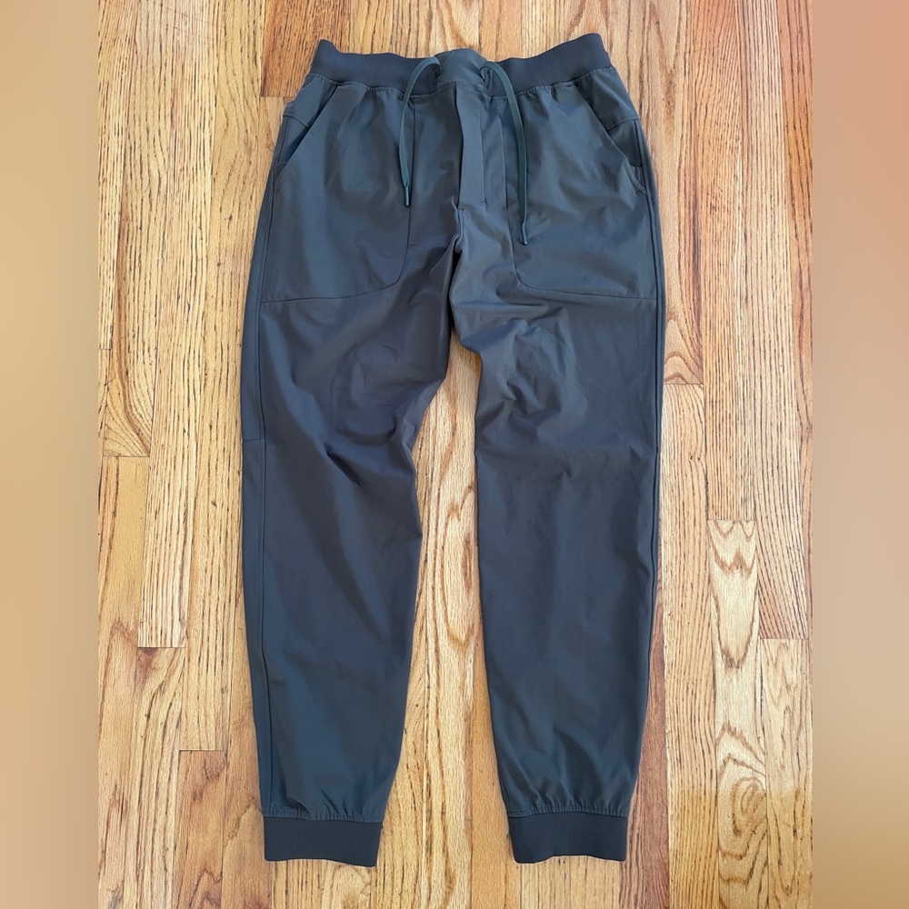 Lululemon ABC joggers - size L